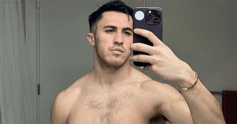 chris olsen leaked|TikTok Star Chris Olsen Breaks Down Leaked Photo。